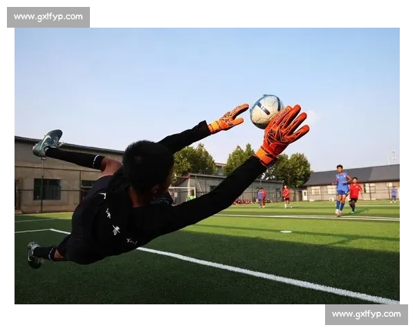 少年绿茵 1v1：脚下技巧藏惊艳